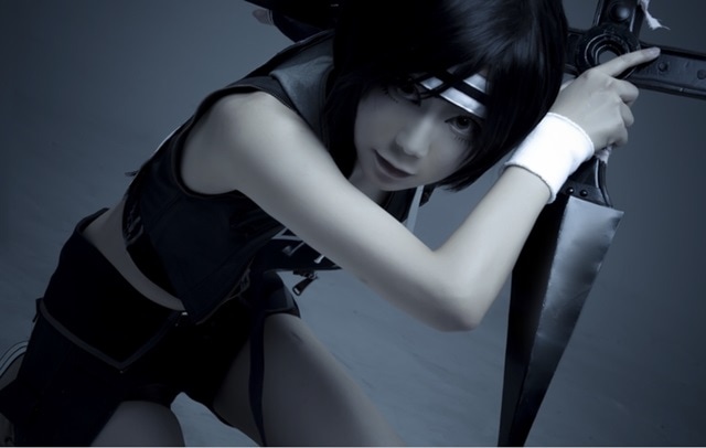 林峰大庭广众与女友接吻 吴千语要完手袋要跑车_华体会网页版登录入口